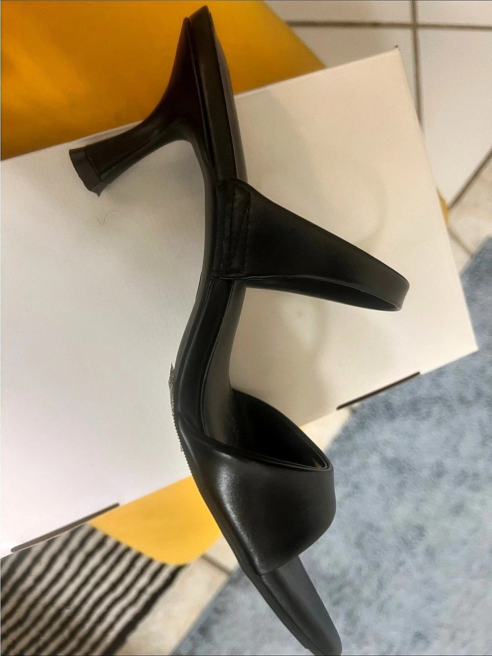 A new day Strappy Block Heel Sandals in Black US 8.5 Like New